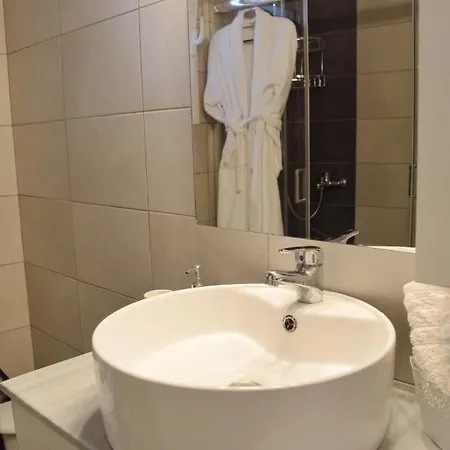 La Maison Bleue Apartment *